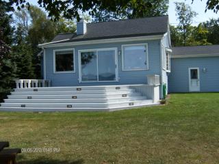 2895 Lake Rd, Wilson, NY 14172-9626