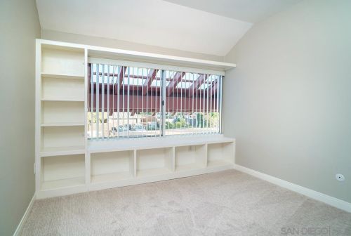 6470 Edmonton Ave, San Diego CA 92122-2519 exterior