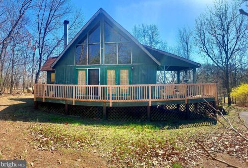 74 Rising Sun Rd, Hedgesville, WV 25427-5163