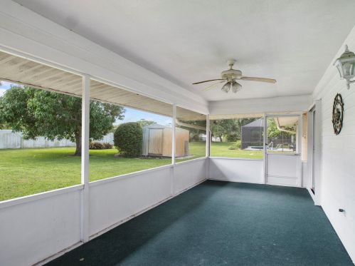 859 4 Ln, Vero Beach FL 32962-1656 exterior