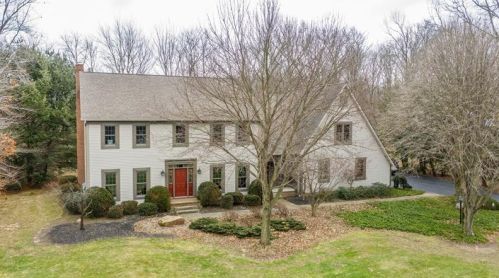 1223 Foxwood Dr, Hermitage, PA 16148-3165