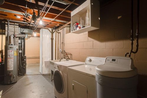 207 County Rd F, Saint Paul MN 55110-3845 exterior