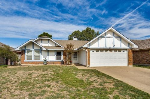 1311 Lakeshore Dr, Irving, TX 75060-6673