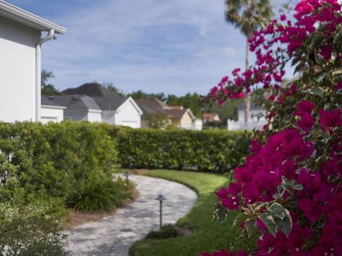 1070 Nash Dr, Kissimmee FL  34747-4319 exterior