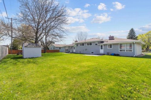 1567 Maloa St, Menasha WI  54952-1219 exterior