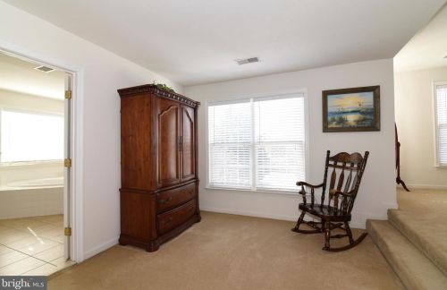 213 Alpine Dr, Leesburg VA 20175-6132 exterior