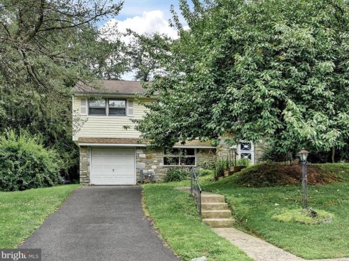 7411 Richards Rd, Melrose Park, PA 19027-3431