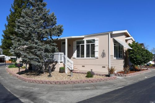 54 Shamrock Cir, Santa Rosa, CA 95403-1183