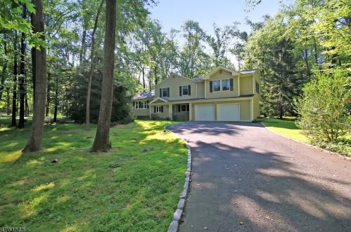 10 Red Hill Rd, Warren, NJ 07059-5520