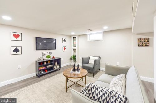 1102 Cumberland Ave, West Deptford NJ  08096-3041 exterior