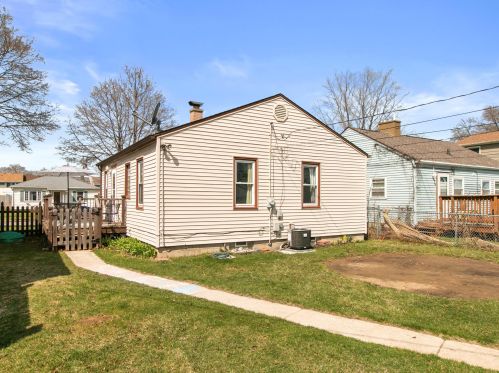 3610 Taylor Ave, Milwaukee WI 53207-3440 exterior