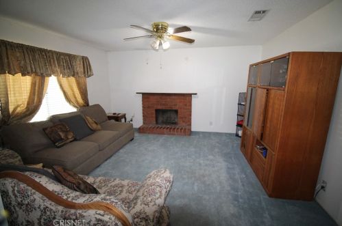 44761 Leslie Ct, Lancaster, CA 93535-2831