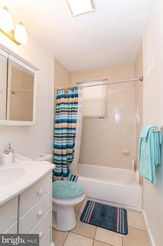 923 Atlantic Ave, Camden NJ  08104-1129 exterior