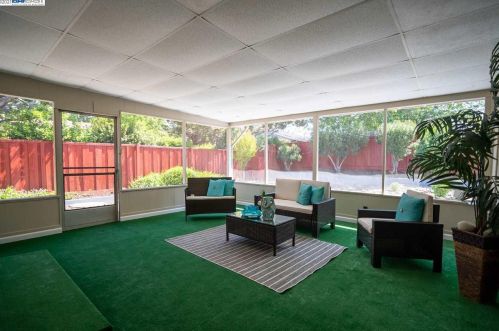 1554 Claycord Ave, Concord CA  94521-2214 exterior