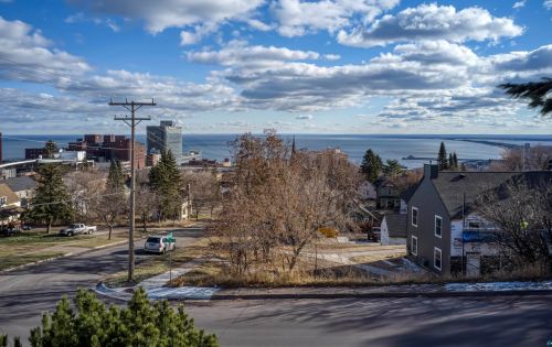 231 7th St, Duluth MN  55805-1240 exterior