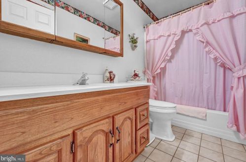 32 Beechwood Dr, Charnita PA  17320-9207 exterior