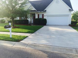 7156 Windmill Creek Rd, Charleston, SC 29414-7585