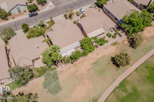 1064 Palomino Crk Dr, Gilbert AZ 85296-3727 exterior