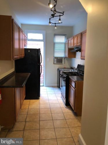 708 Columbia Rd, Washington DC  20001-3802 exterior