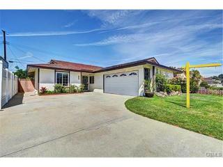 6613 Bigelow St, Lakewood, CA 90713-1717