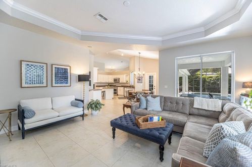 5701 Waxmyrtle Way, Naples, FL 34109-0915