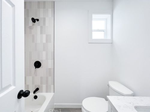 1110 Poplar St, Compton CA  90220-1643 exterior