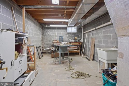 1351 Westminster Dr, Downingtown PA  19335-3655 exterior