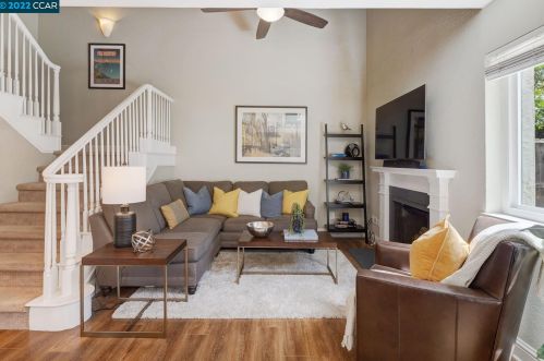 2167 Alexander Way, Pleasanton CA  94588-8313 exterior