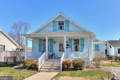 121 3rd St, Lewes, DE 19958-1315