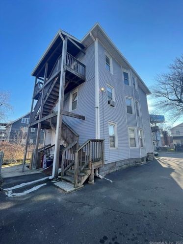 245 Beardsley St, Bridgeport CT  06607-1603 exterior
