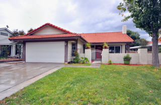 27846 Beacon St, Santa Clarita, CA 91384-3525