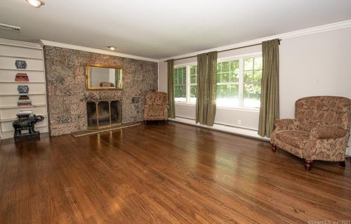 225 Sturges Ridge Rd, Wilton CT  06897-2727 exterior
