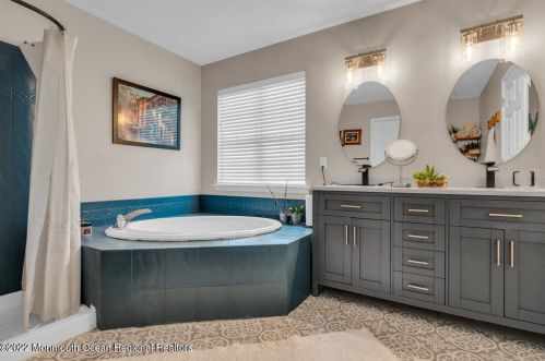 26 Casco Ct, Lakewood NJ  08701-5779 exterior