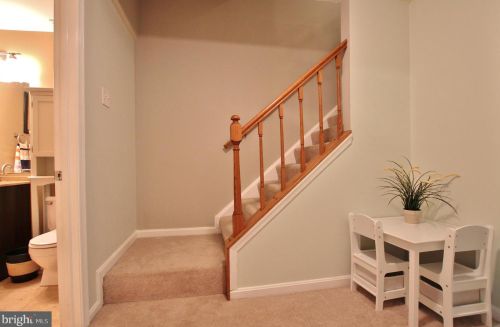 7616 Whitly Way, Lorton VA  22079-1745 exterior