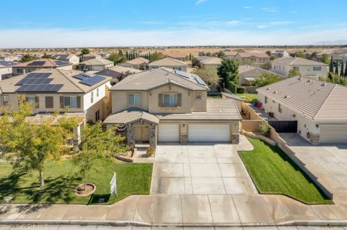 43760 58th St, Lancaster CA  93536-7153 exterior