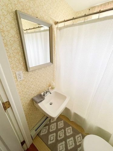 221 Bch St, Fall River MA  02721-1104 exterior