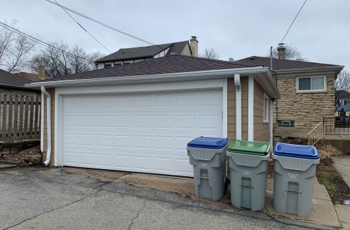 2707 67, Milwaukee WI 53219-3065 exterior