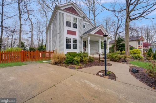 3517 Soffit Pl, Woodbridge VA  22192-5213 exterior