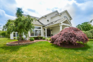 1839 Heritage Dr, Jamison, PA 18929-1633