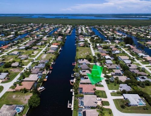 2606 37th Ter, Cape Coral, FL 33914-4859