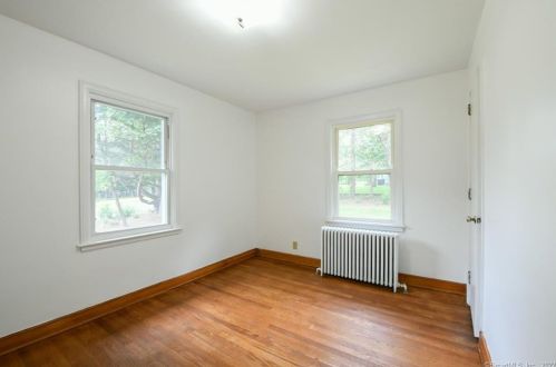 54 Henry St, Waterbury CT  06708-2608 exterior