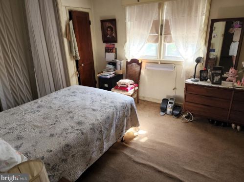 39 54th St, Washington DC 20019-6573 exterior