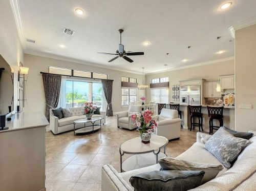 395 Muirfield Loop, Kissimmee FL 34747-6411 exterior