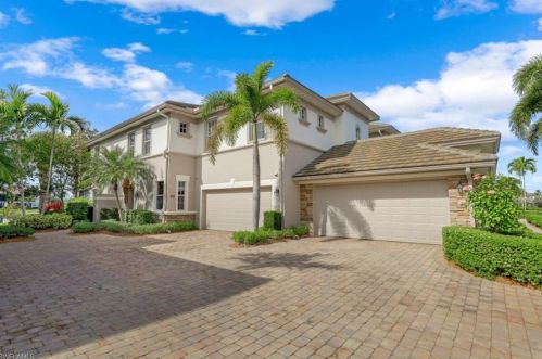 8763 Coastline Ct, Naples, FL 34120-4615