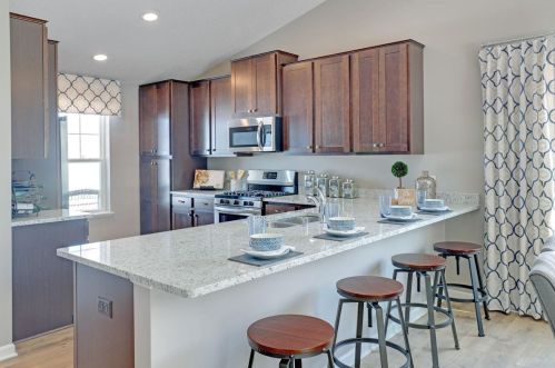 16109 Fairoaks Ave, Lino Lakes, MN 55038-8553