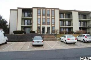 1402 Bradley Dr, Carlisle, PA 17013-1261