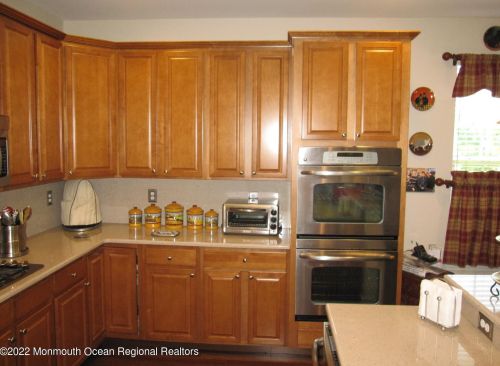 20 Plymouth Ct, Jackson Twp NJ  08527-6415 exterior