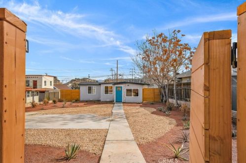 15561 5th St, Victorville, CA 92395-3155