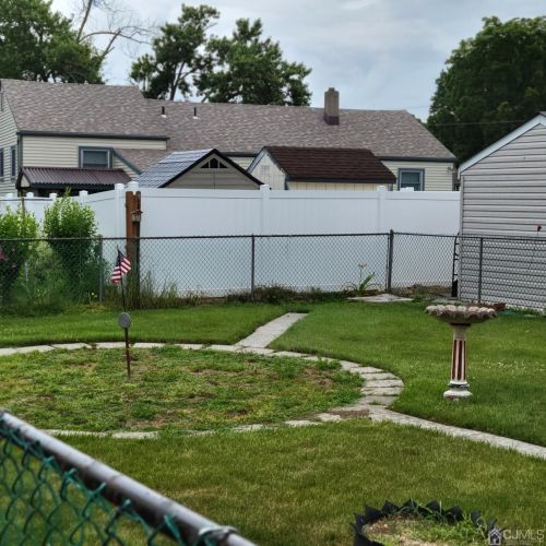 36 Green Acres Ave, East Brunswick, NJ 08816-3013