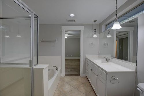 2006 Main St, Georgetown TX 78626-5047 exterior